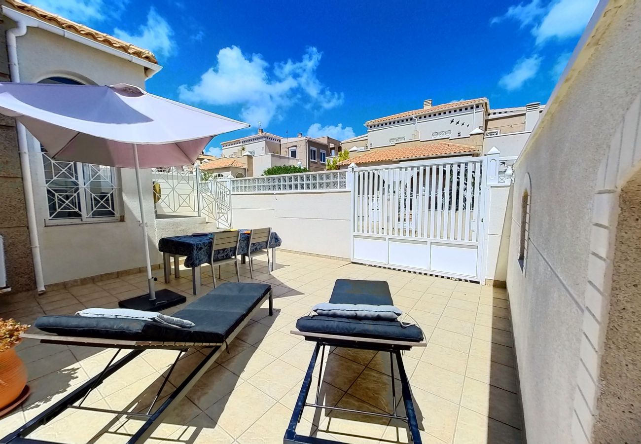 Casa en Torrevieja - 3 Bed Quad House Altos De La Bahia