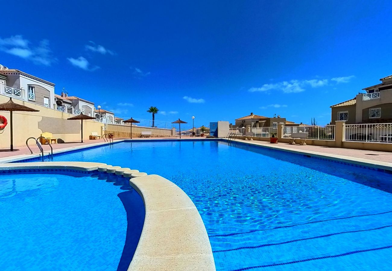 Casa en Torrevieja - 3 Bed Quad House Altos De La Bahia