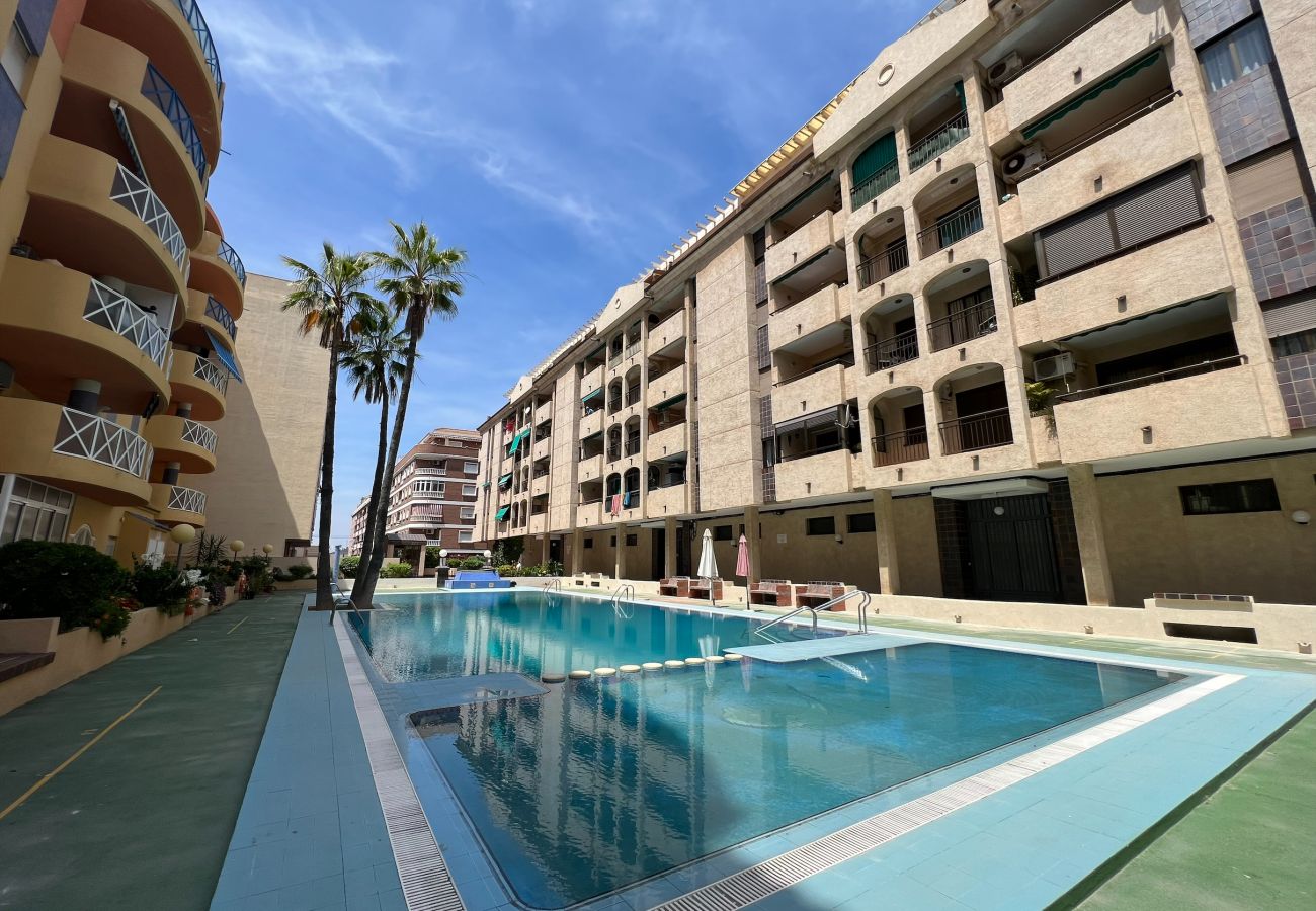 Apartamento en Torrevieja - Luxurious 2 Bed Central Penthouse Ático