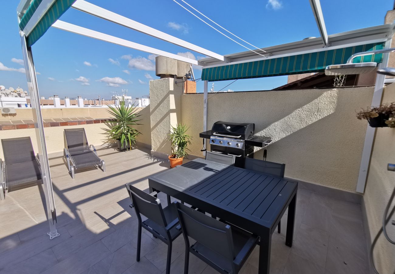 Apartamento en Torrevieja - Luxurious 2 Bed Central Penthouse Ático