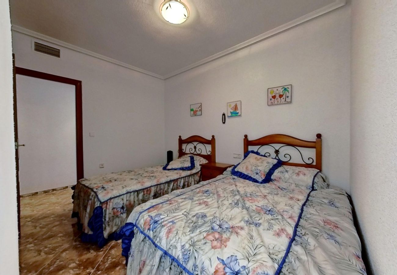 Apartamento en Torrevieja - MARIBLANCA Very Close To Beach 2nd Floor Apartment