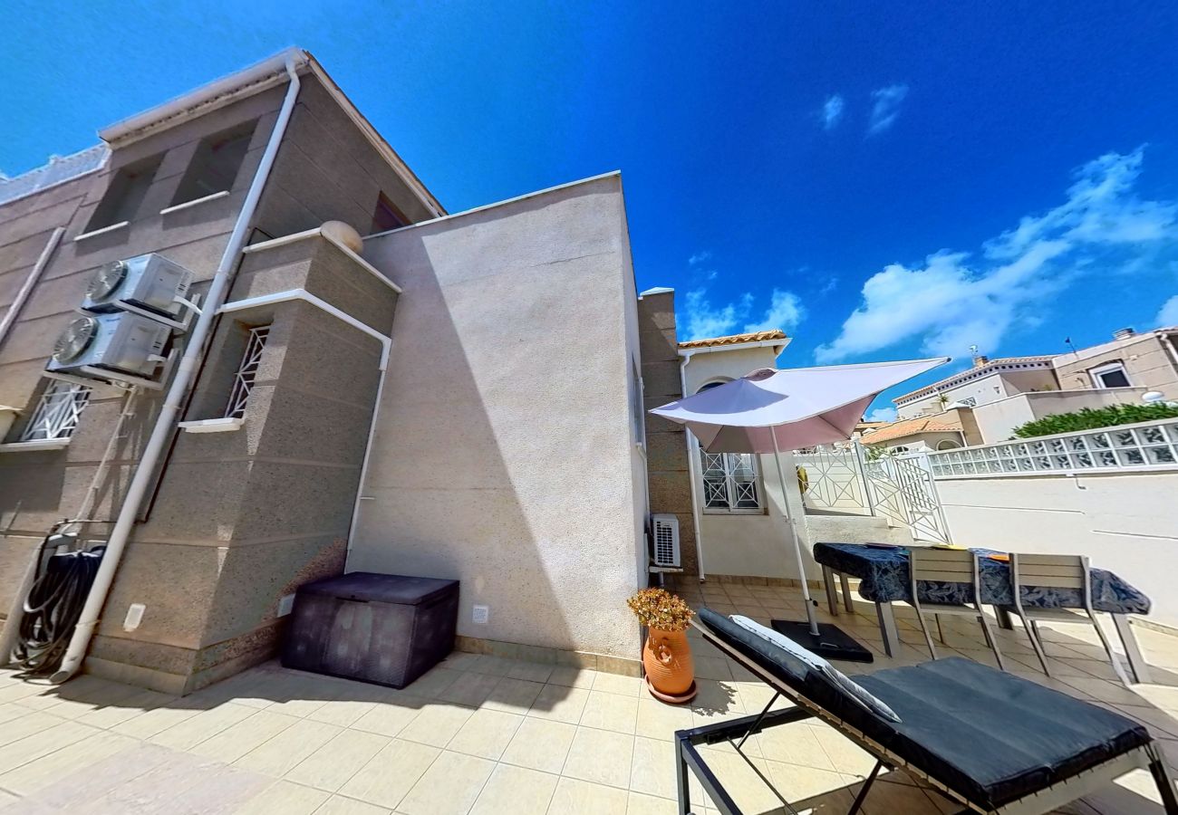 Hus i Torrevieja - 3 Bed Quad House Altos De La Bahia