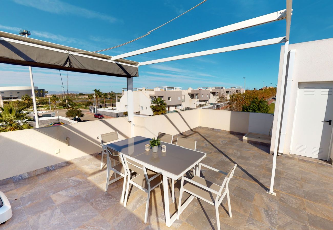 Apartment in Torrevieja - 3 Bed Aguas Nuevas 196 Top Floor Family Res